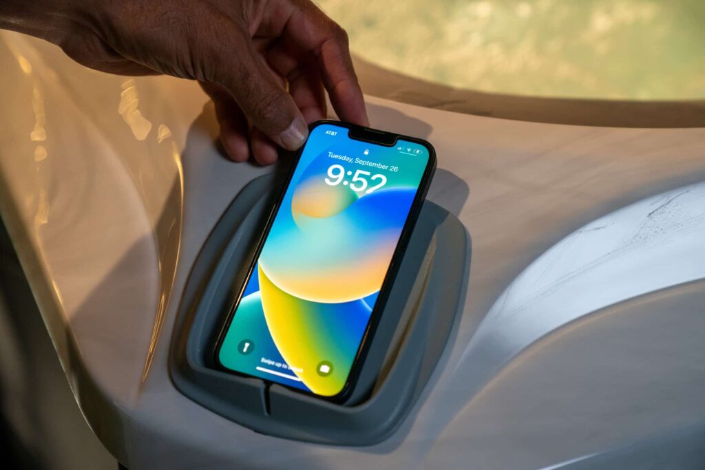 880 searies spa wireless charger 1
