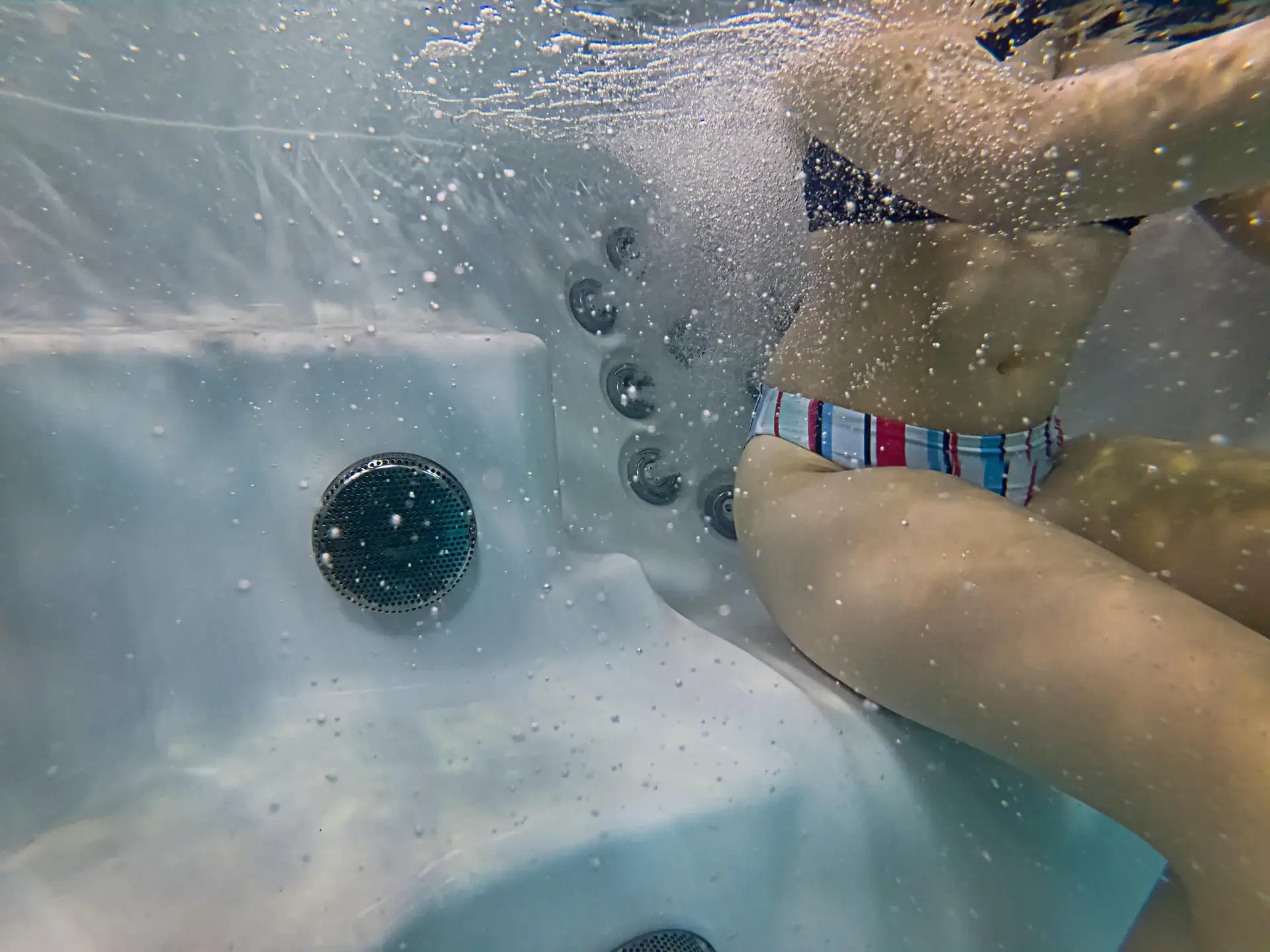 what's the difference between a swim spa and a pool?