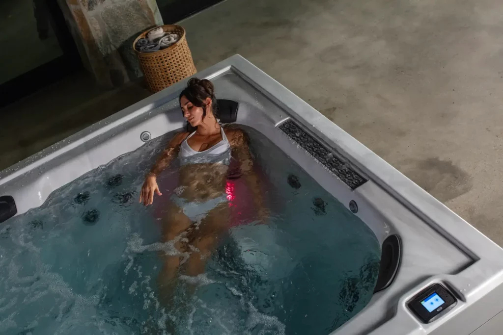 jht jlxl mid woman relax ir lights 01 1920x1280 24f54953 e2c3 4921 8557 b7c1be9f2bde
