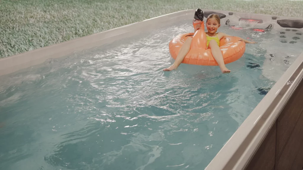 sds ss 17surf platinum windyoak girl01 1920x1074 4300347c aaa9 46ed a8c1 a524e61ededc